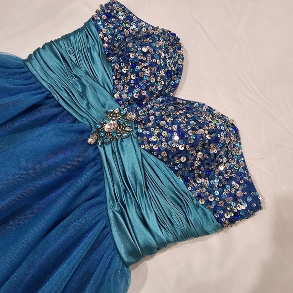 Cinderella Divine ✦ Strapless Mini Dress ✦ Sweetheart Sequin Bust & Wire Hem XS - Picture 10 of 17
